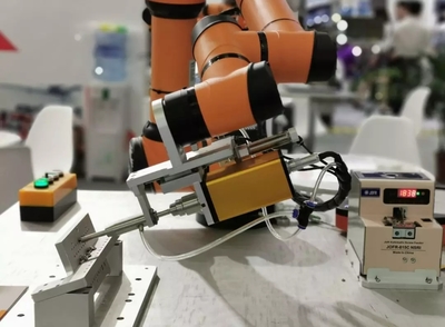 遨博輕型協(xié)作機器人 智能化研發(fā)引領(lǐng)工業(yè)新篇章